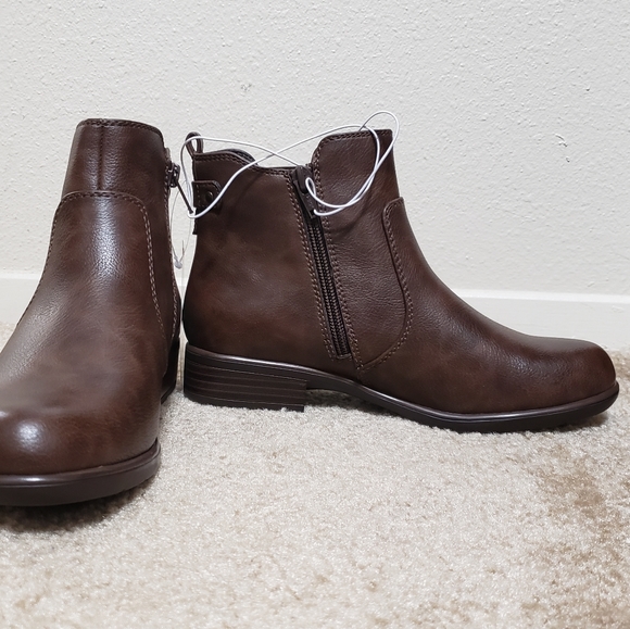 NWT Yuu Brina zip bootie - Picture 4 of 10